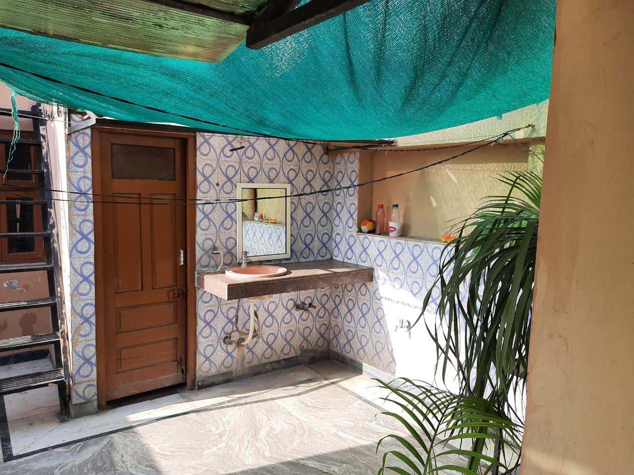 1BHK Unfurnished House