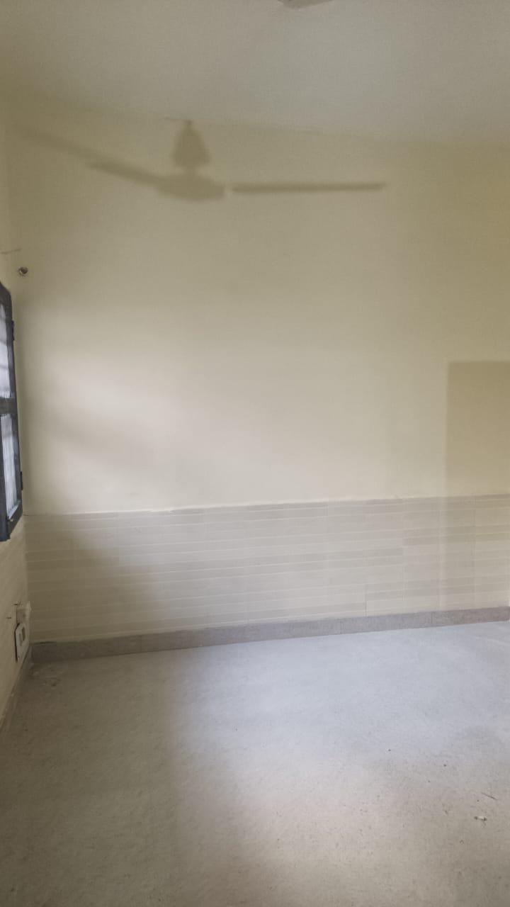 3BHK Semi Furnished House