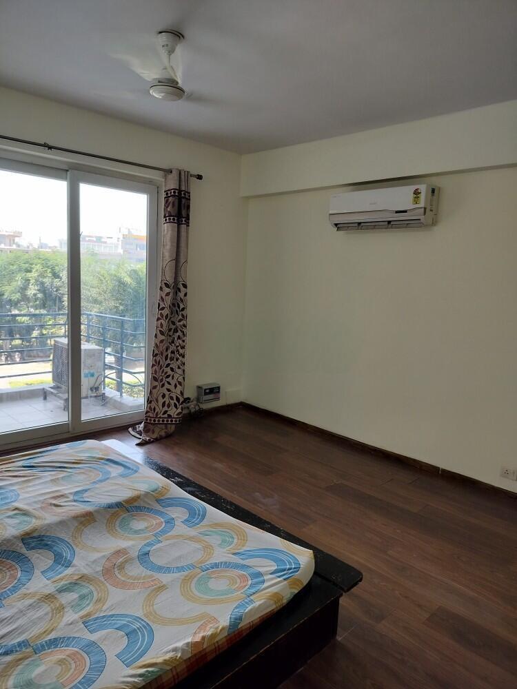 4BHK Semi Furnished Flat