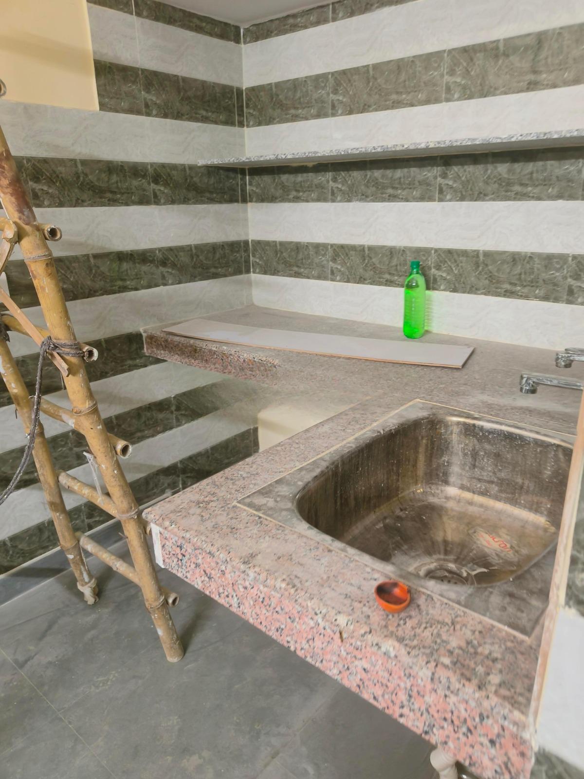 1 Room with Kitchen Unfurnished Flat