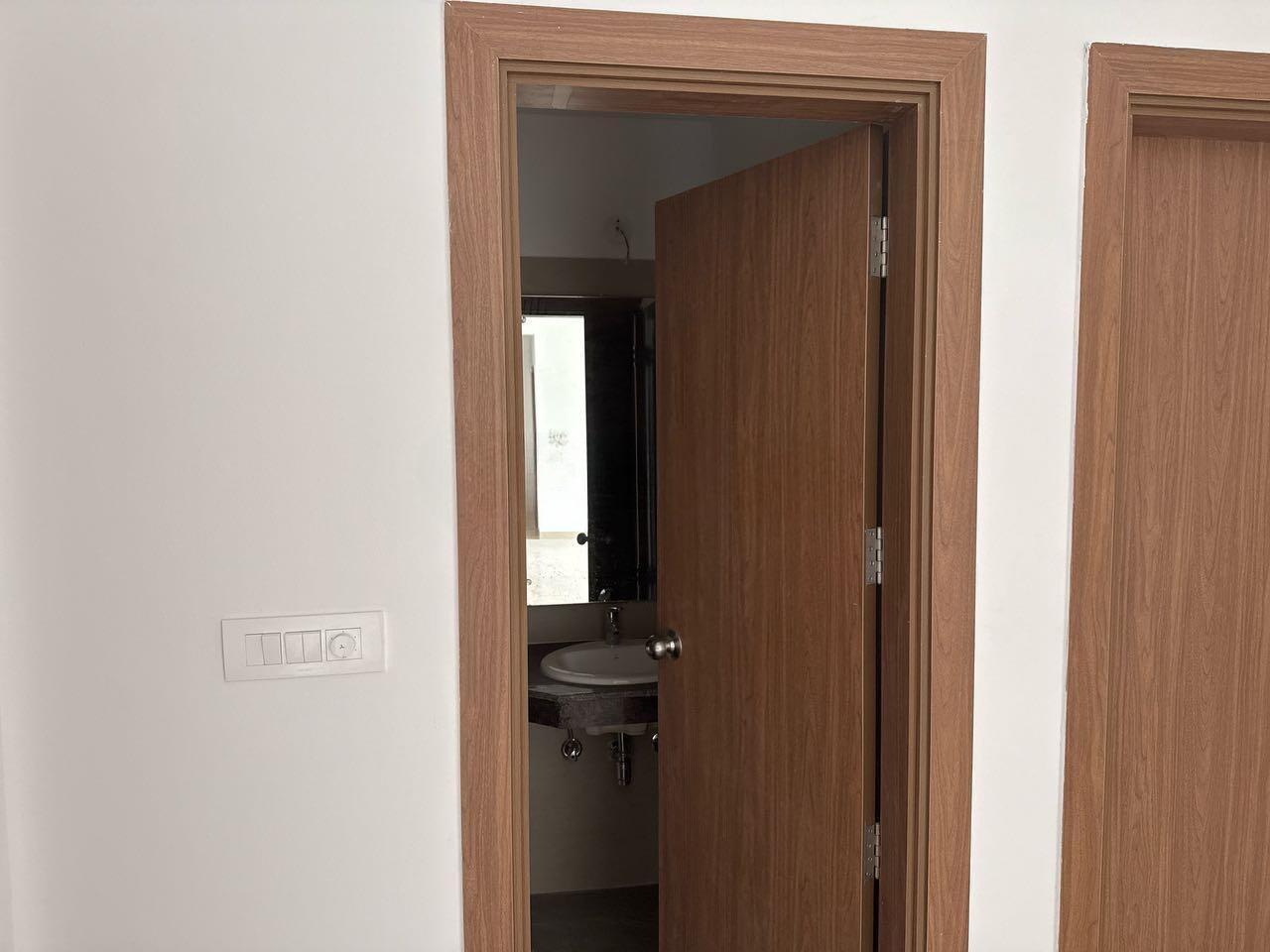 2BHK Semi Furnished Flat