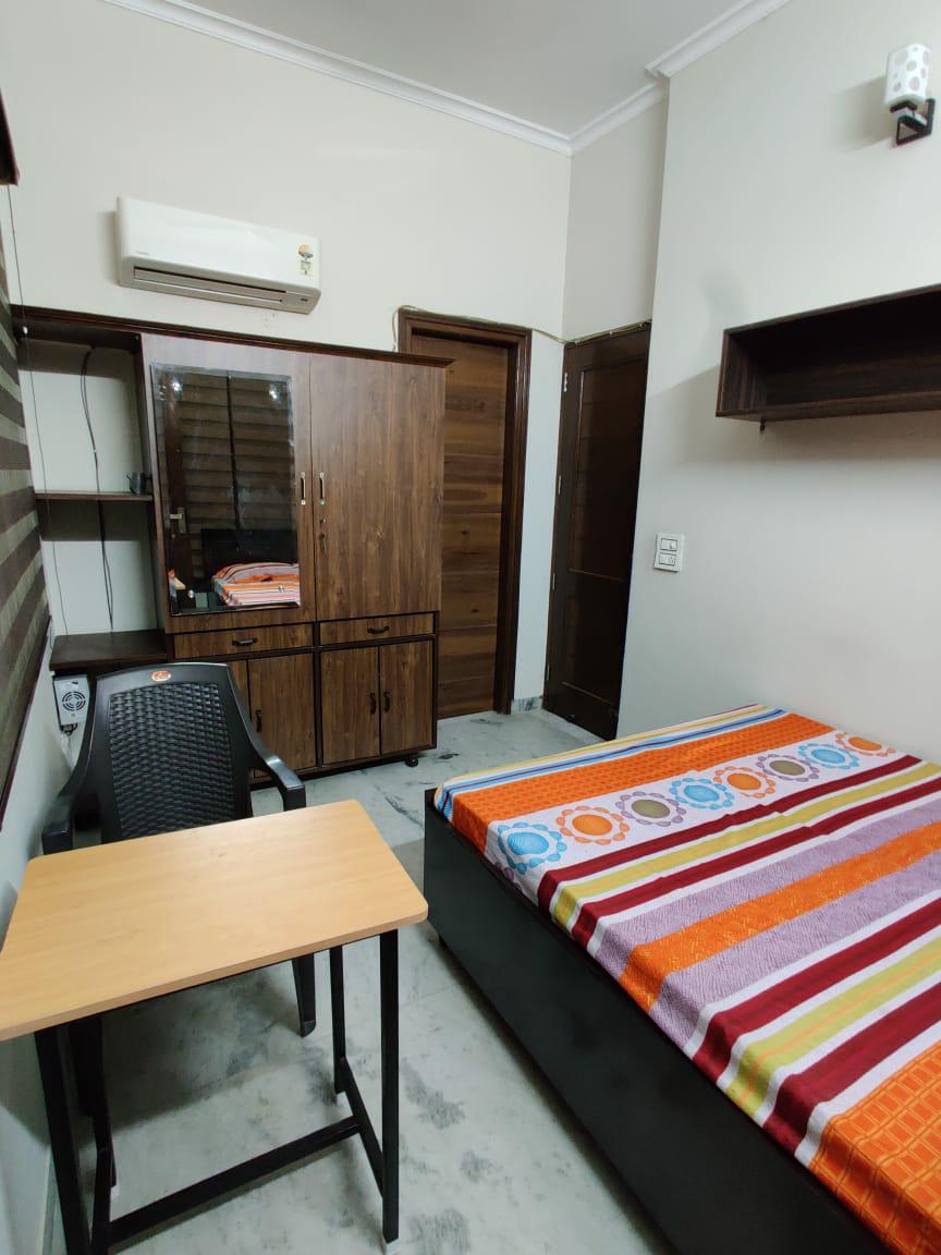 PG for Girls in Shivalik City, Sahibzada Ajit Singh Nagar