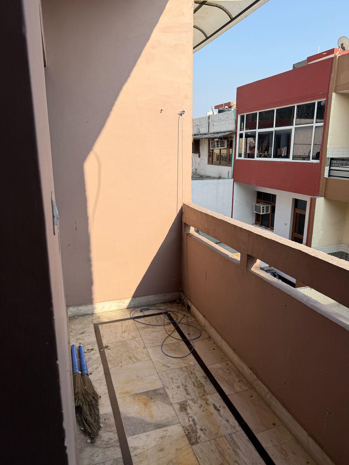 1BHK Unfurnished House