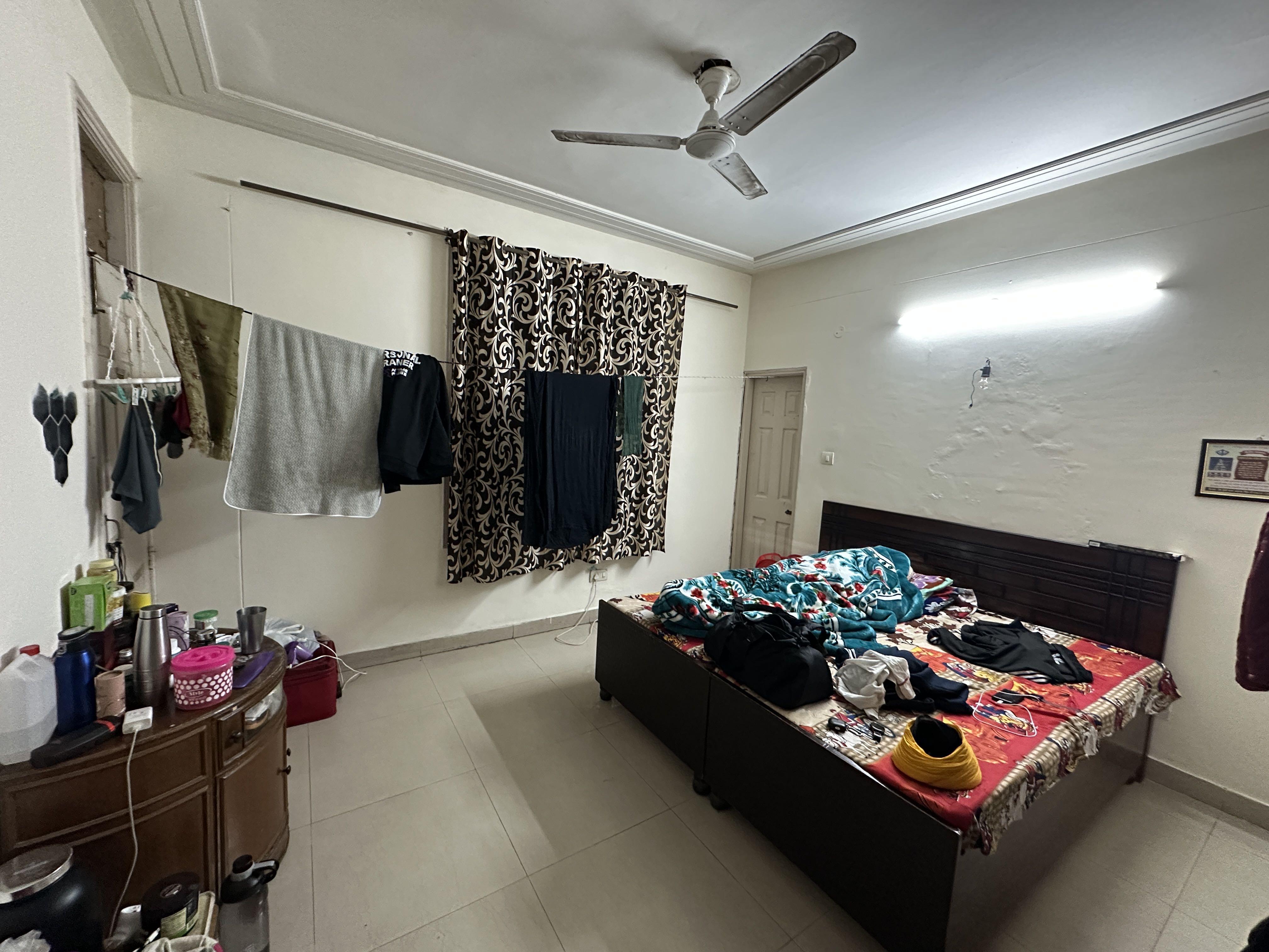 1BHK Semi Furnished Flat
