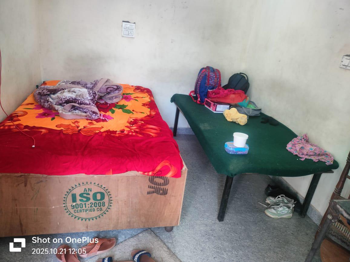 1 Room with Kitchen Semi Furnished House