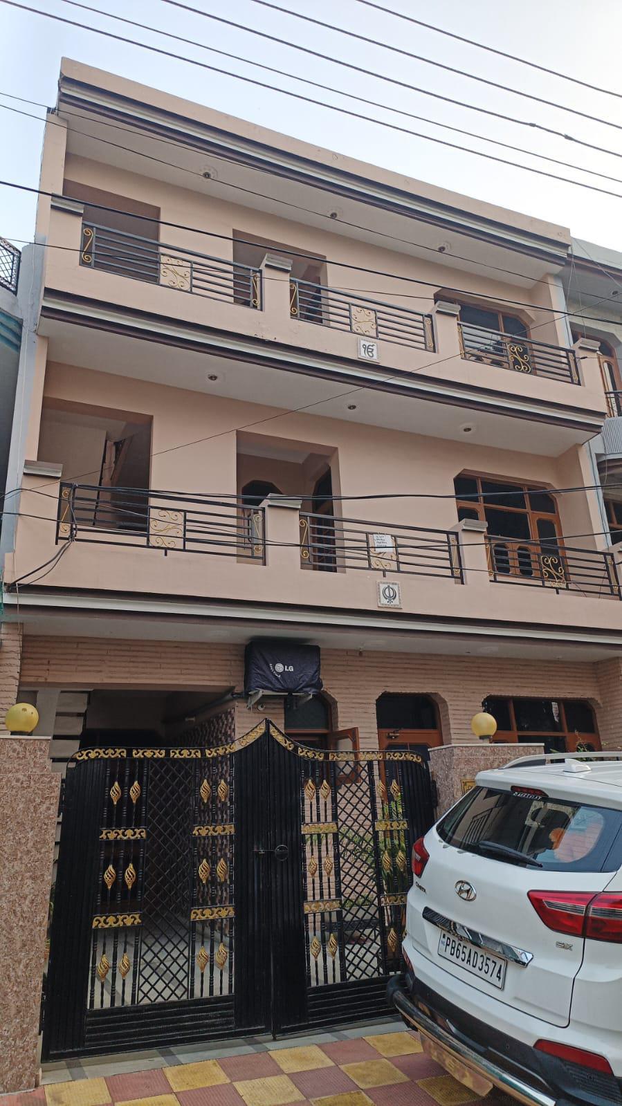 1 Room with Kitchen Semi Furnished House
