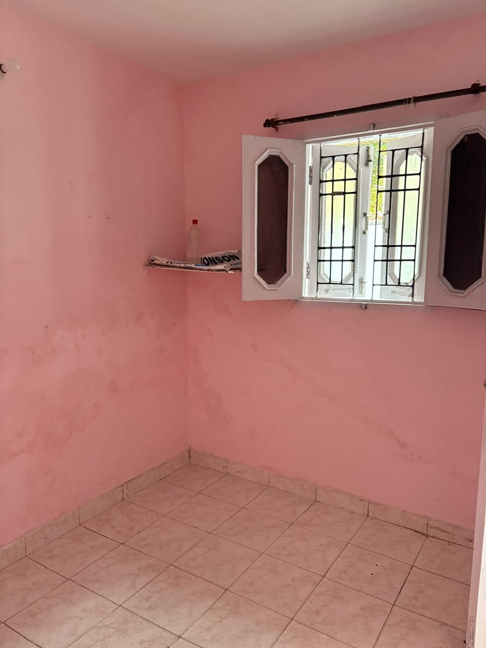 1 Room with Kitchen Unfurnished House
