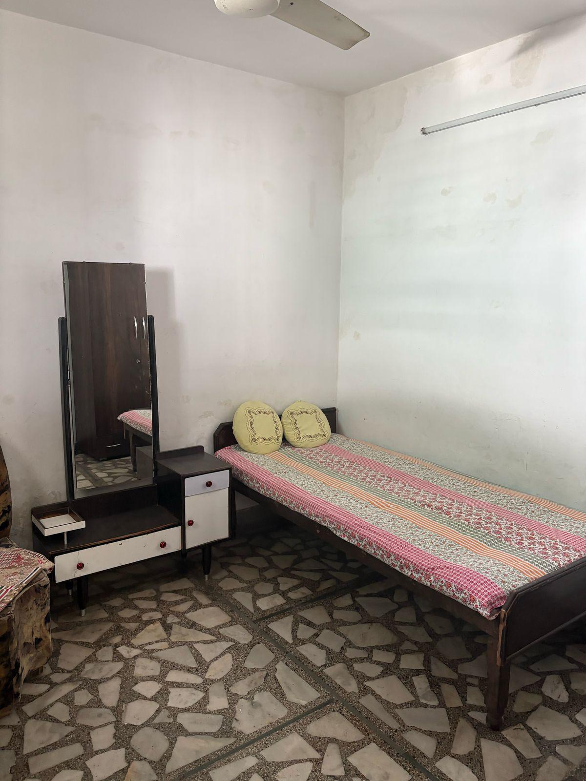 1 Room with Kitchen Semi Furnished House