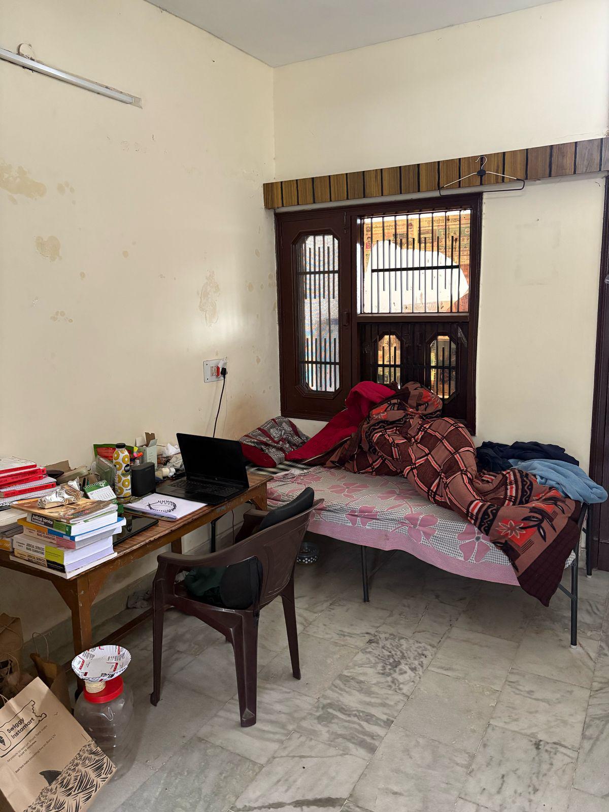 1 Room with Kitchen Fully Furnished House