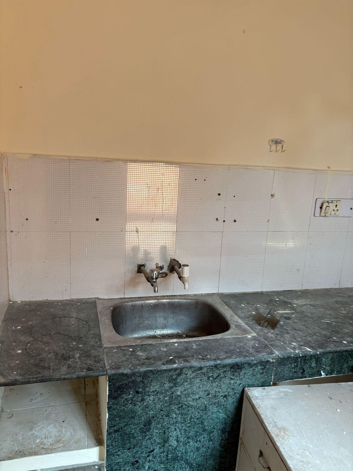 1BHK Unfurnished House