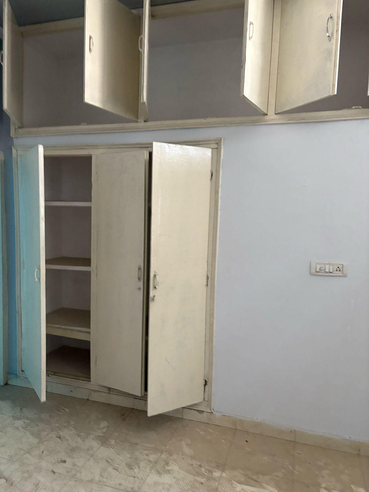 4+ BHK House for Rent