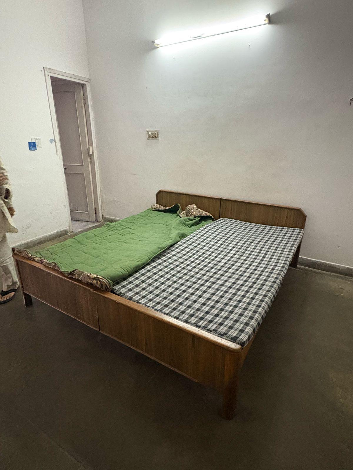 1 Room with Kitchen Fully Furnished House
