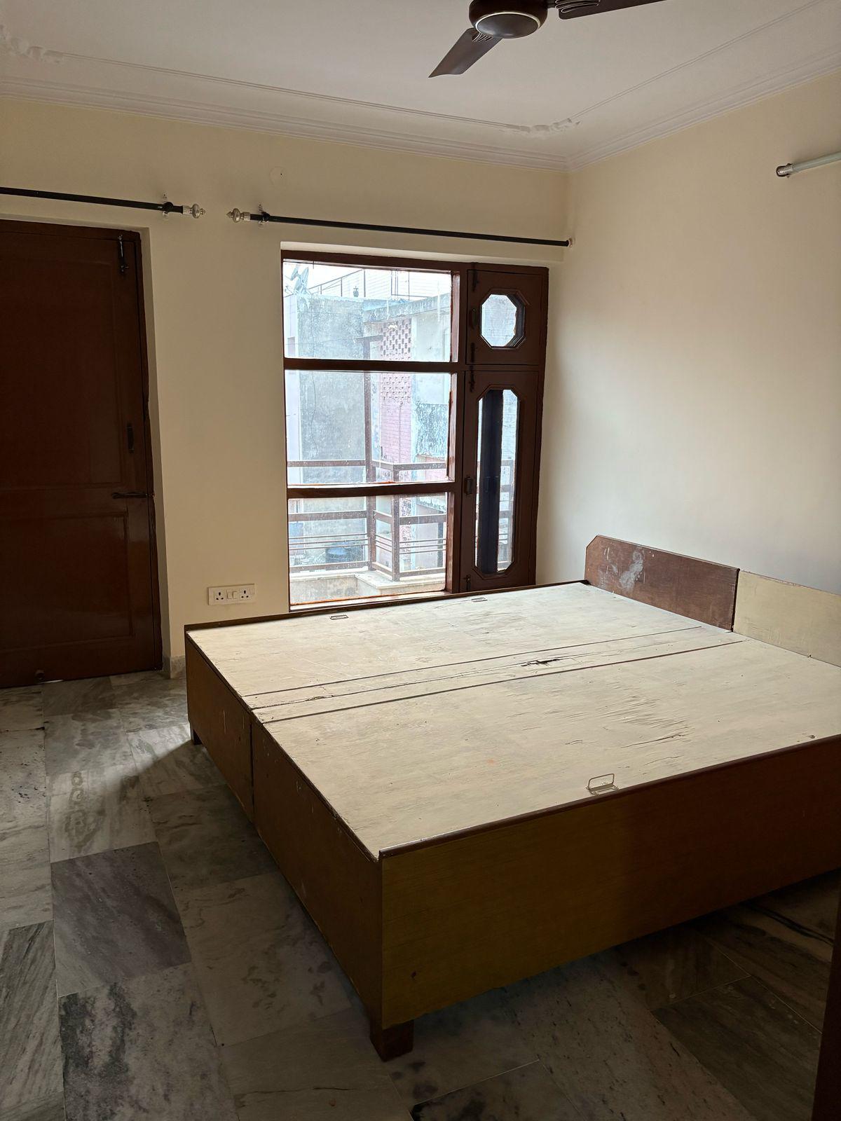 1BHK Semi Furnished House