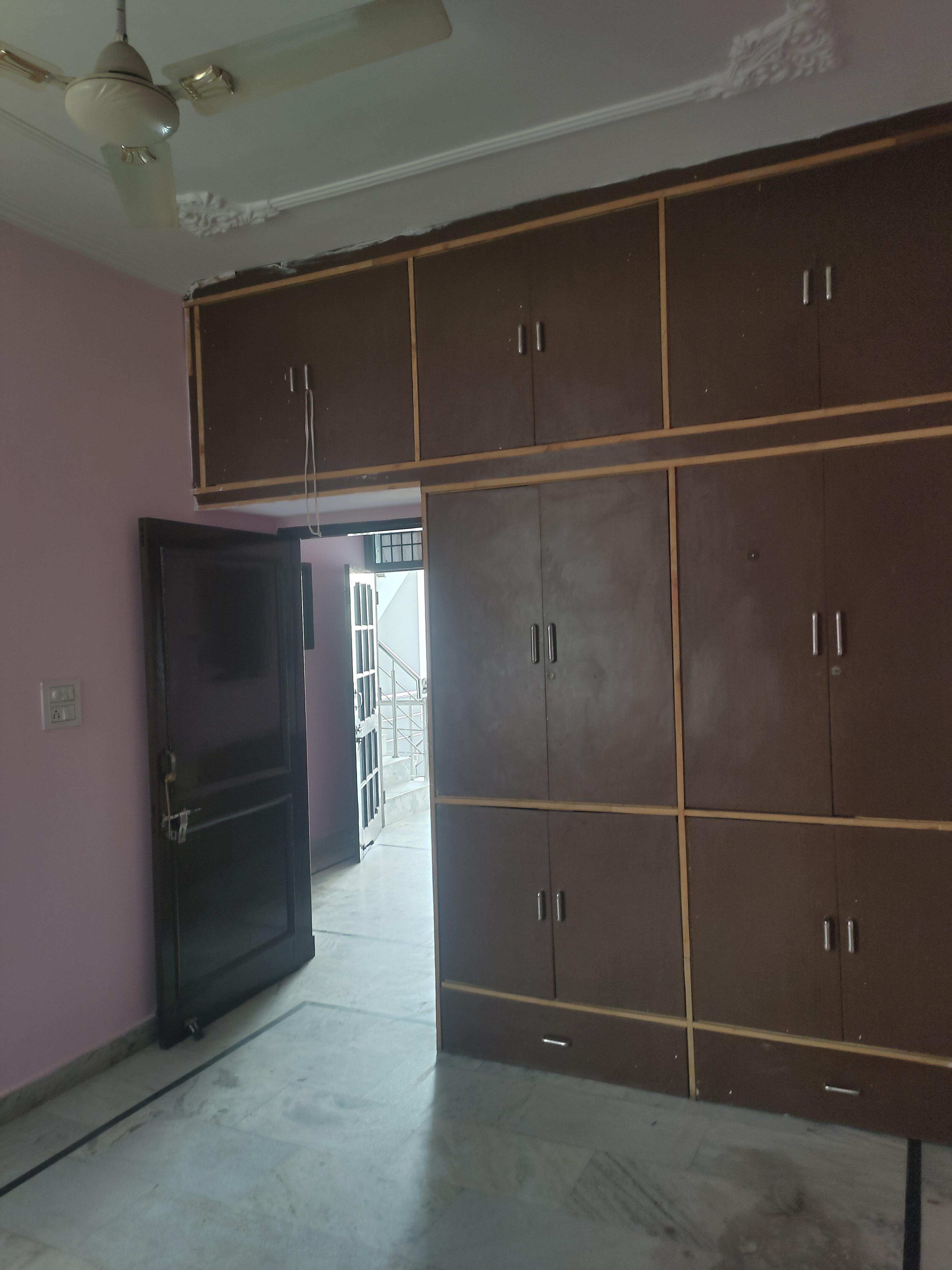 2BHK Semi Furnished Flat