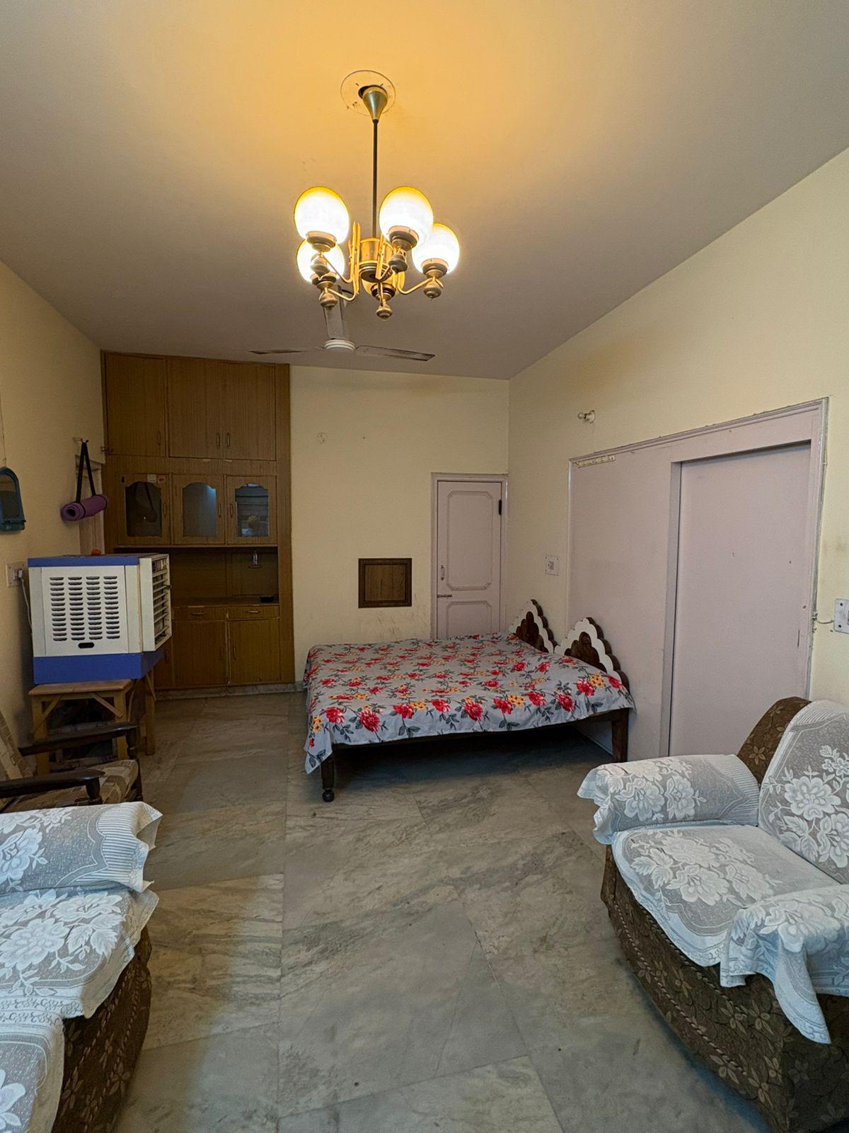 1 Room with Kitchen Semi Furnished House