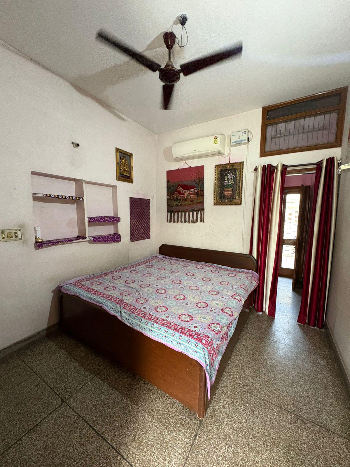 1 Room with Kitchen Fully Furnished House