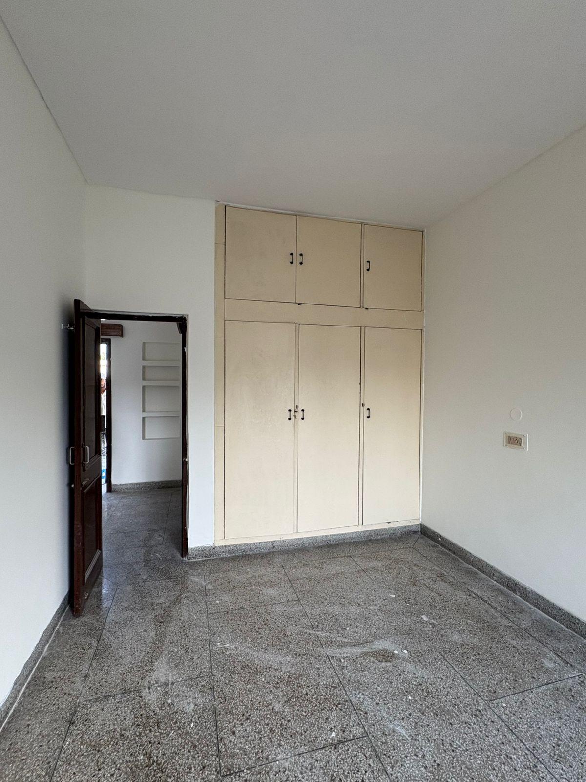 1BHK Unfurnished House