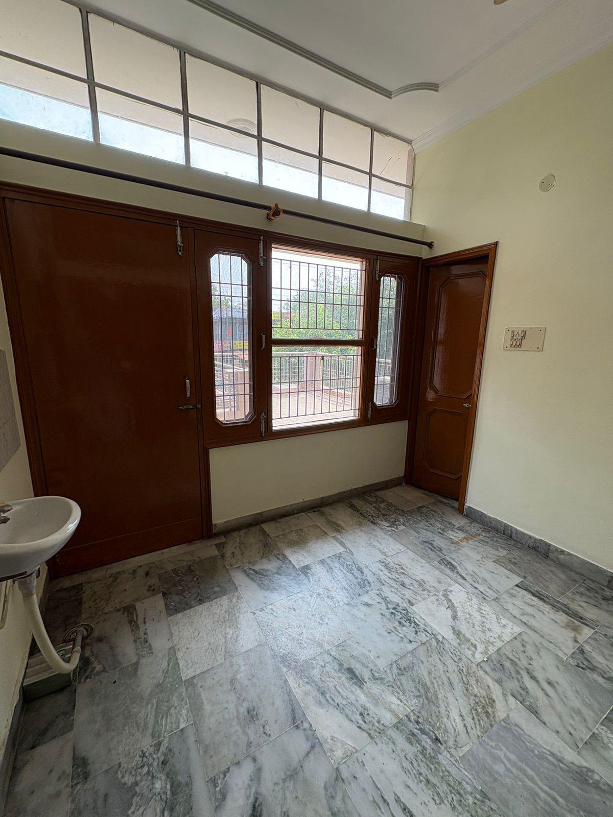 2 Room with Kitchen Unfurnished House