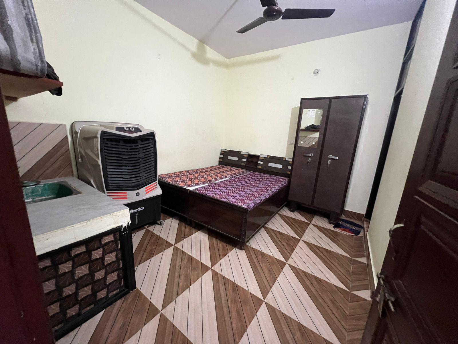 1 Room with Kitchen Fully Furnished House