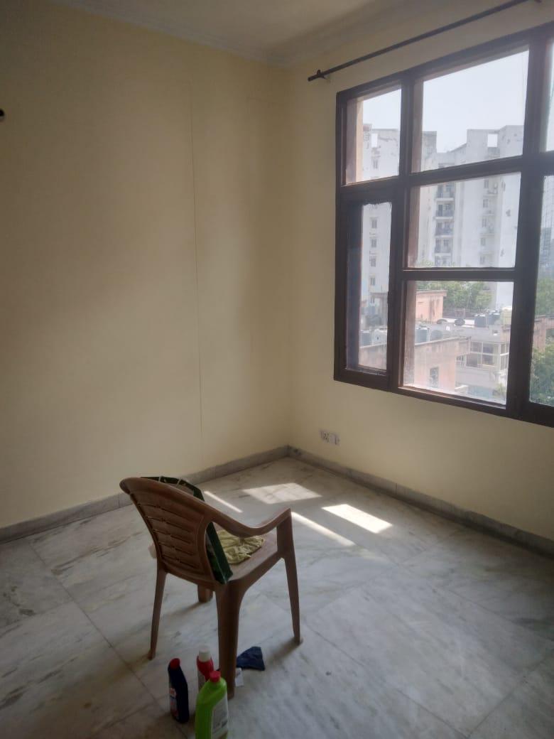 3BHK Semi Furnished Flat