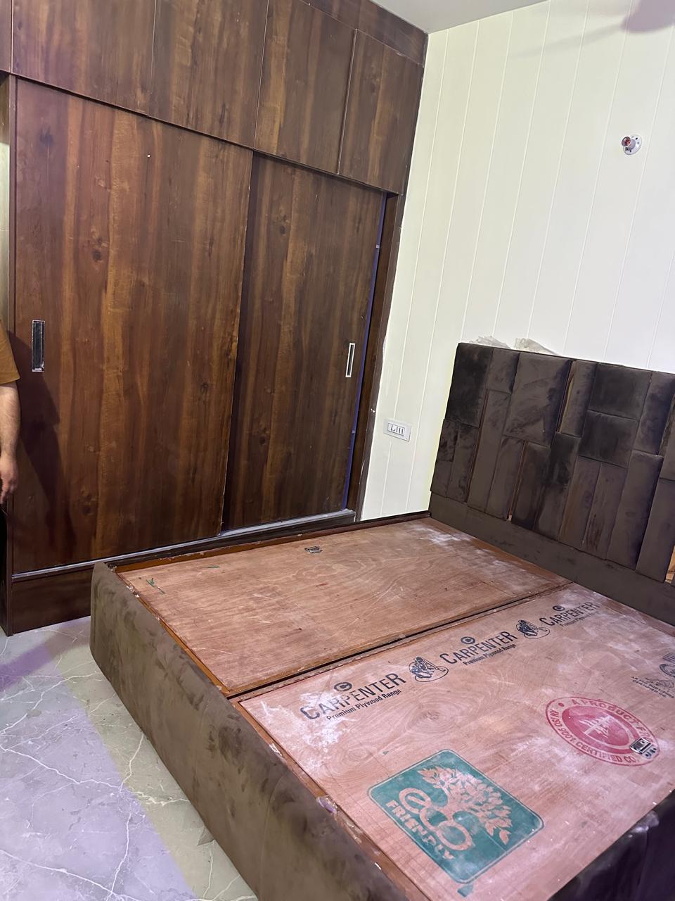 1BHK Semi Furnished House