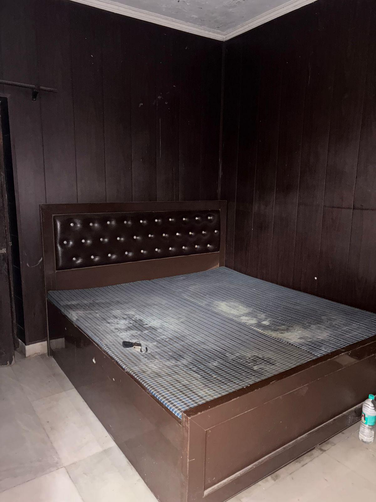 1 Room with Kitchen Semi Furnished House