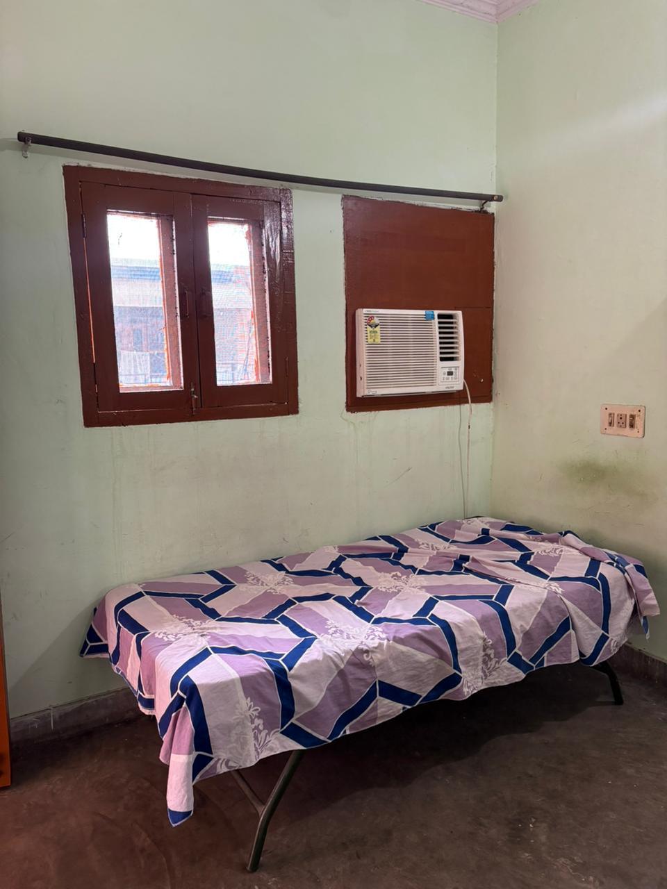 1 Room with Kitchen Fully Furnished House