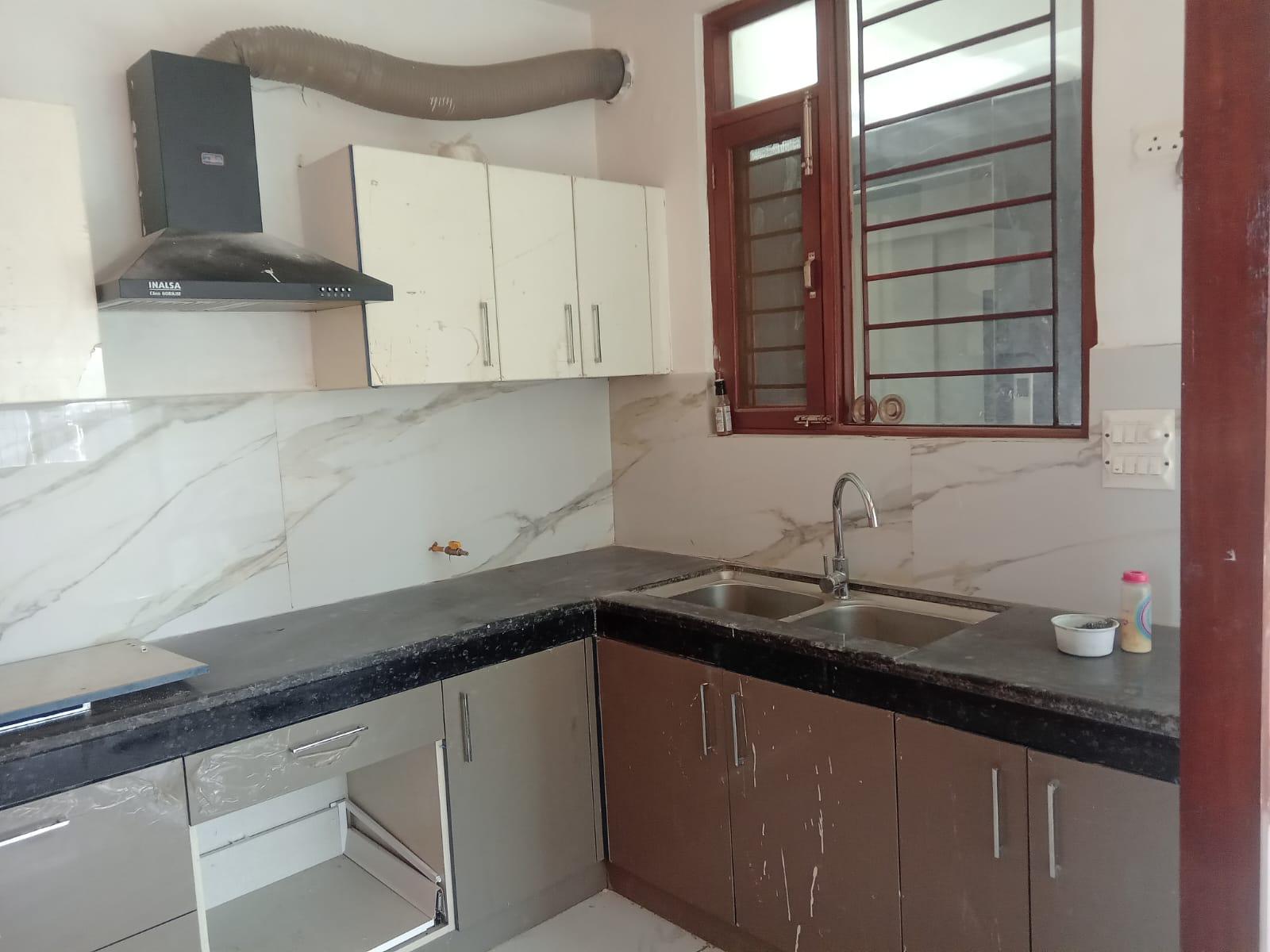 3BHK Semi Furnished Flat