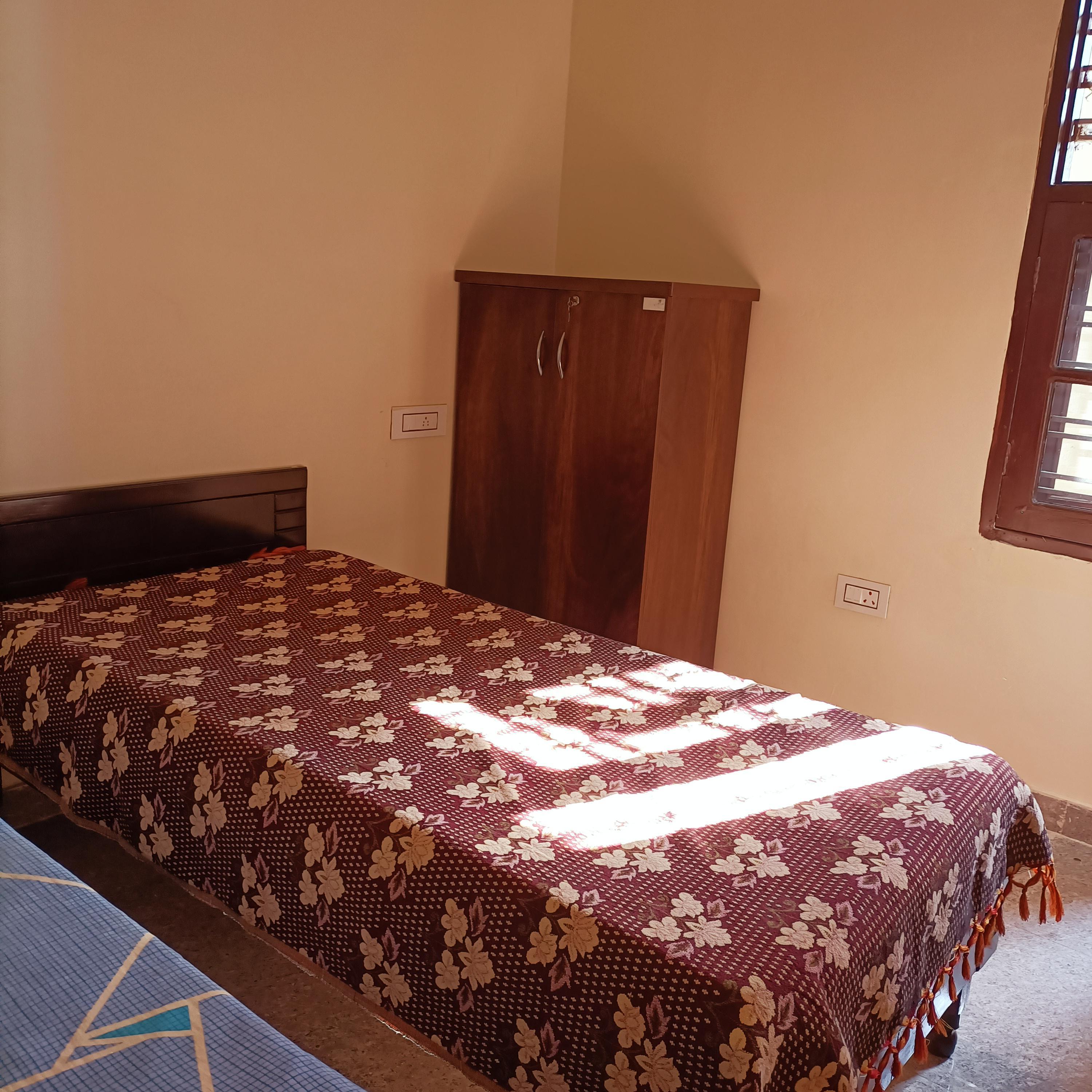 PG for Girls in Sahibzada Ajit Singh Nagar