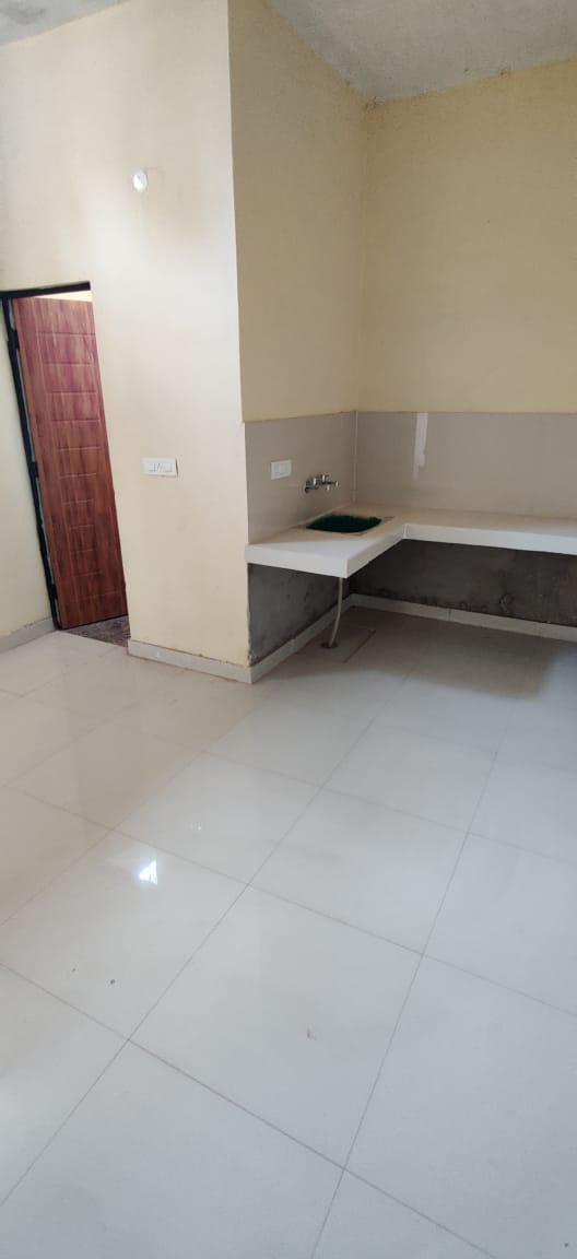 1 Room with Kitchen Unfurnished House