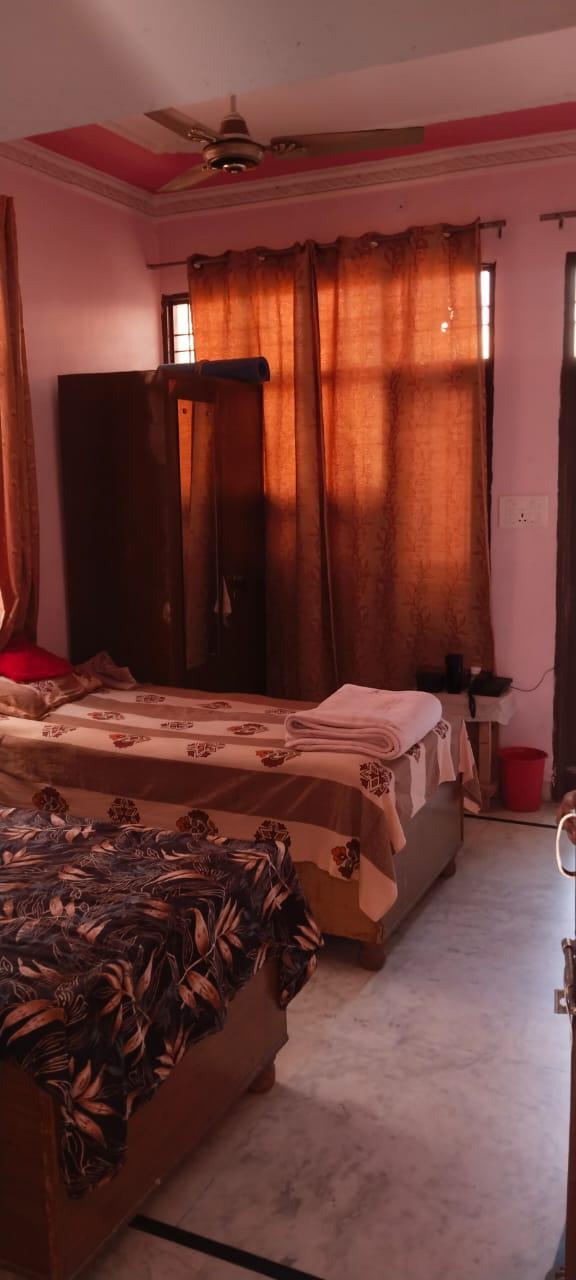PG for Girls in Zirakpur
