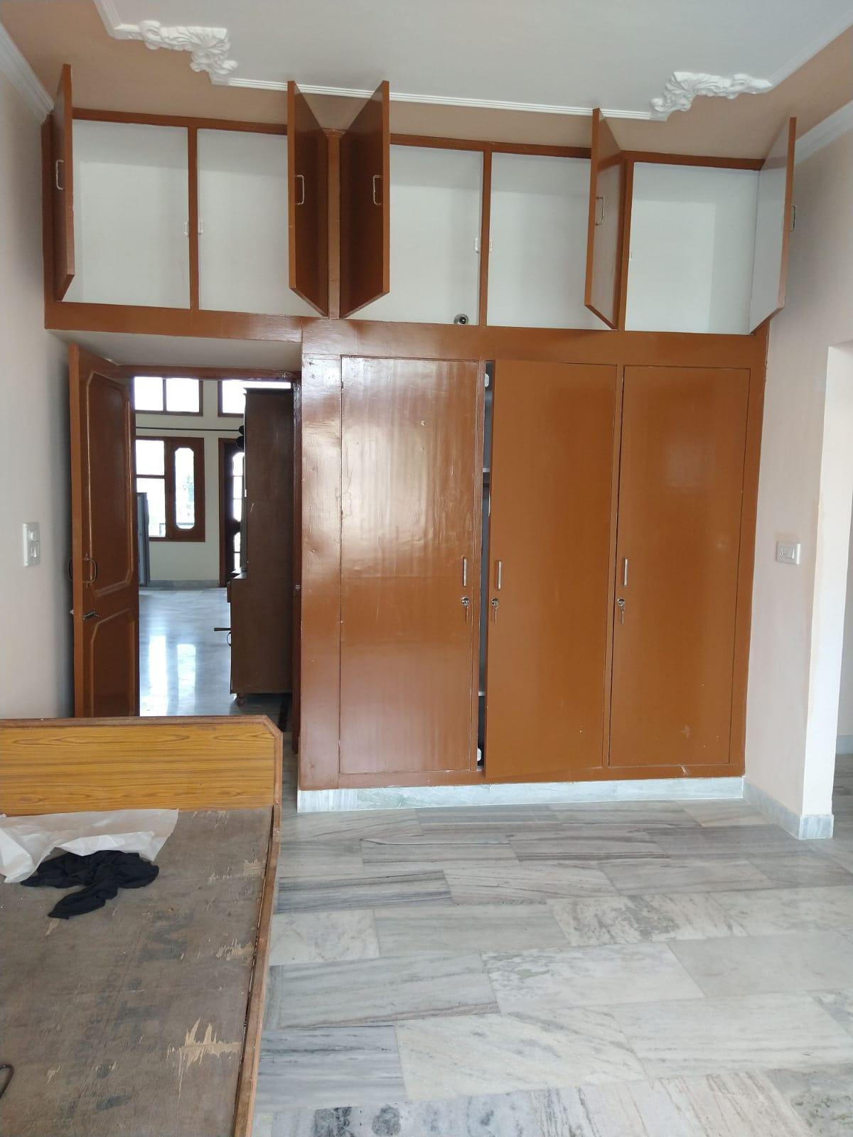 1BHK Unfurnished House