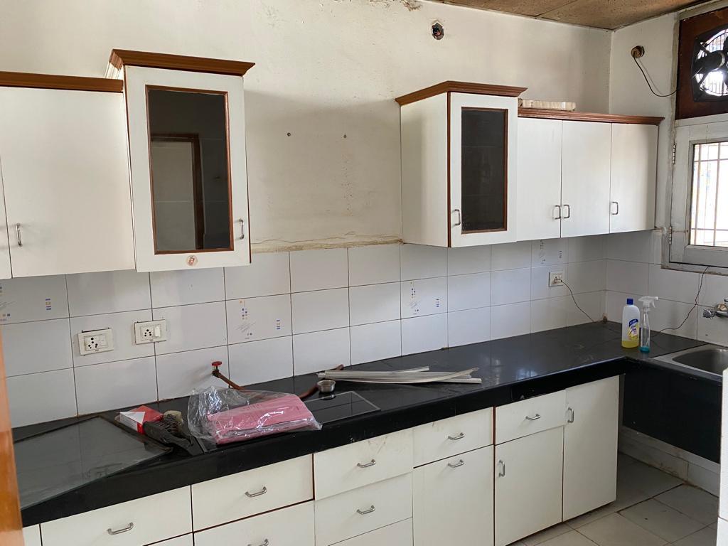 2BHK Semi Furnished Flat