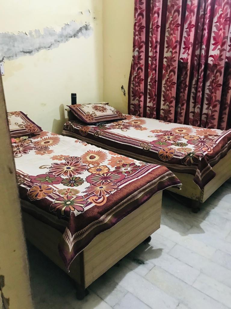 PG for Boys in Badal Colony