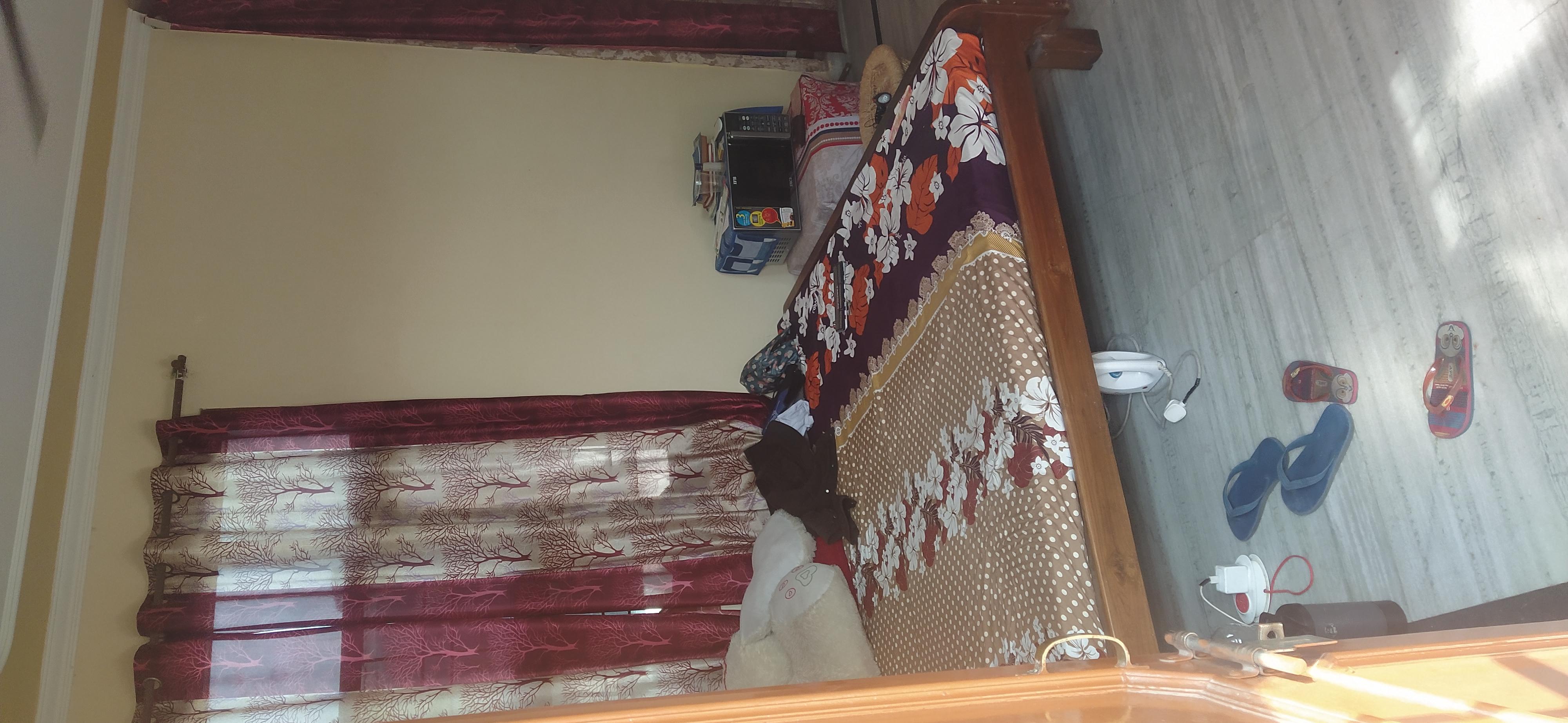 1BHK Semi Furnished Flat