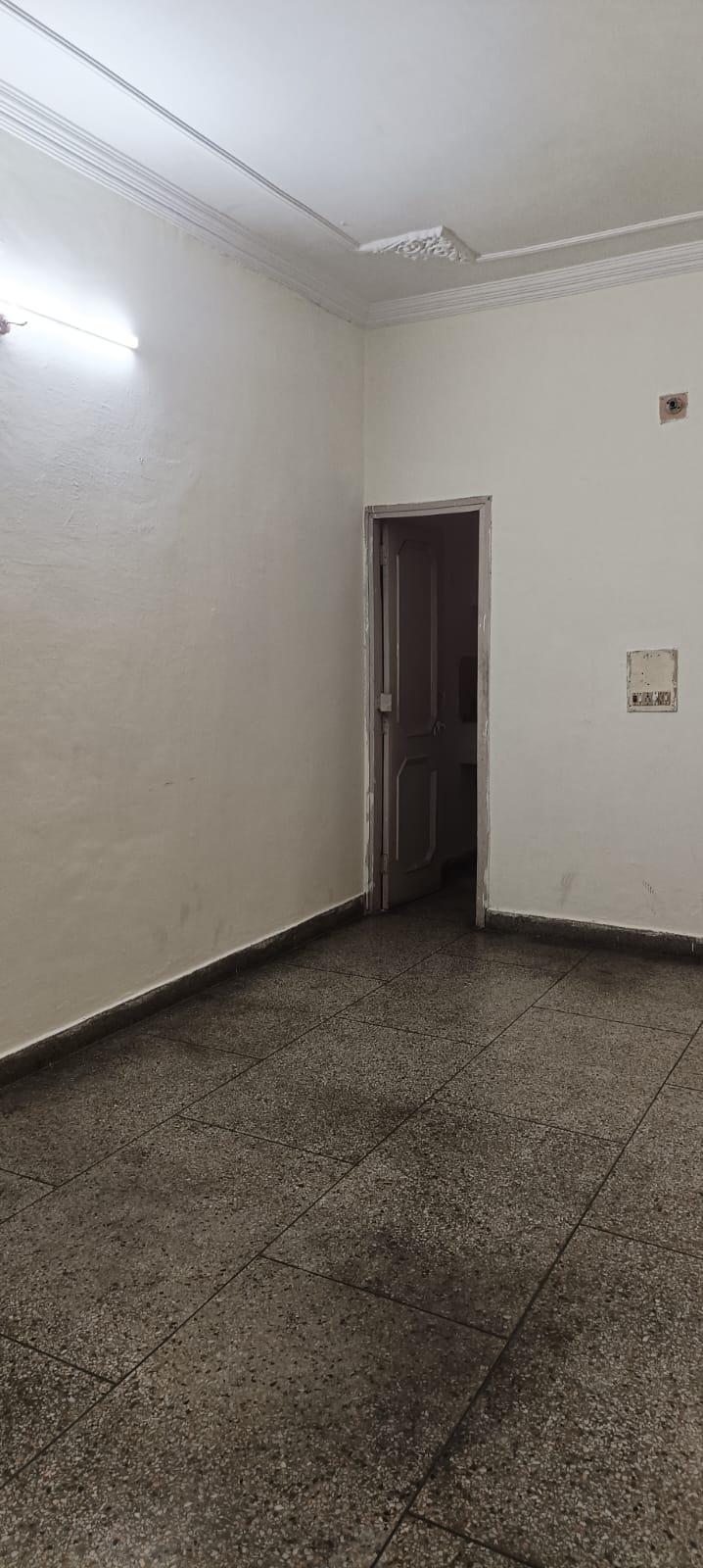 1 Room with Kitchen Unfurnished House