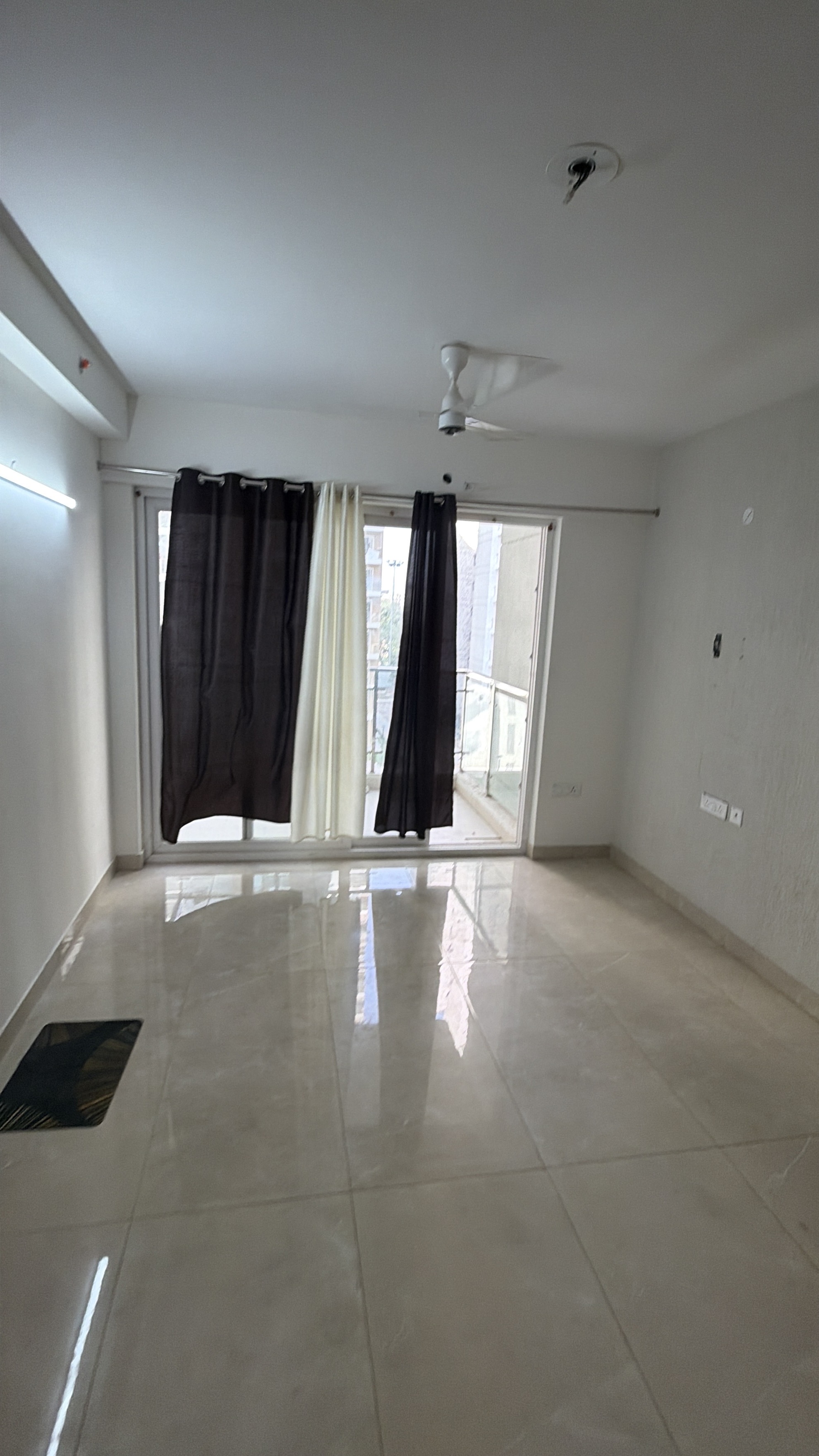 3BHK Unfurnished Flat