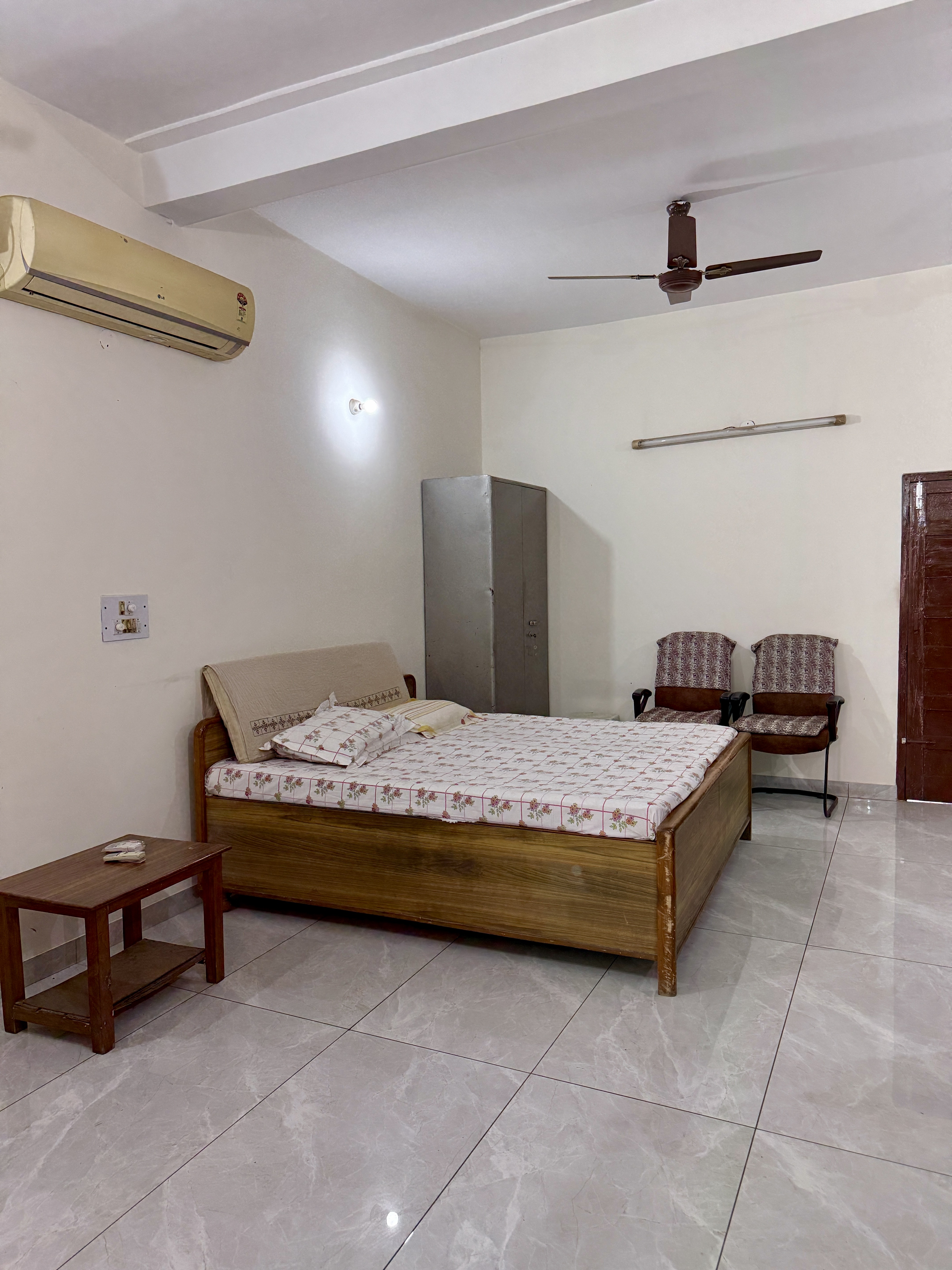 1 Room with Kitchen Fully Furnished House